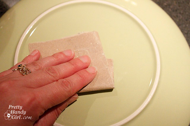 sand-bottom-of-plate