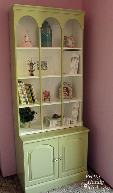 full_bookshelf_view