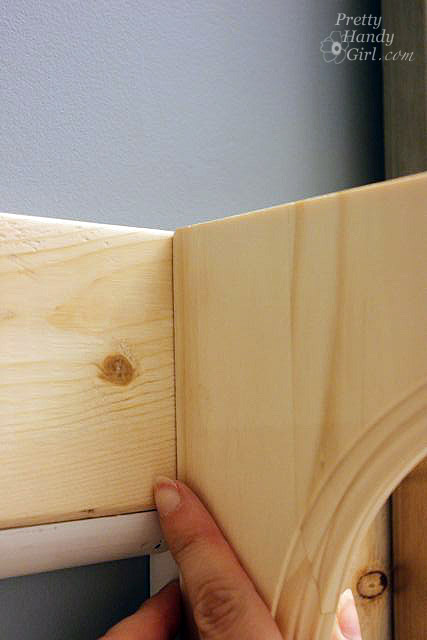 line_up_shelf_bracket_with_top