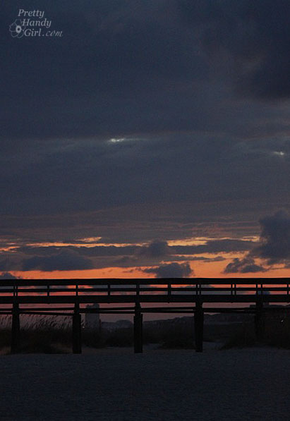 sunset_at_pier_vertical