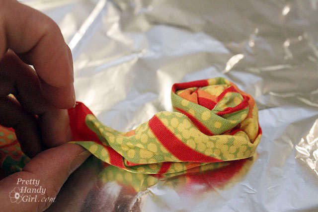 rolling_and_gluing_rose