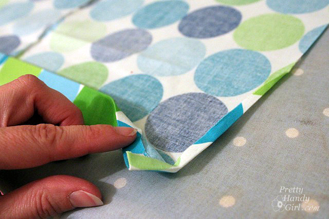 showing_side_fold