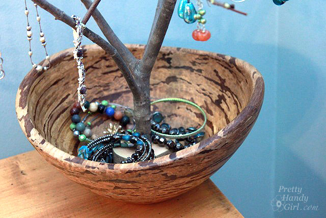 bracelets_in_bottom
