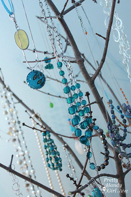 close_up_necklaces