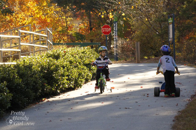 Bikes_up_down_hill