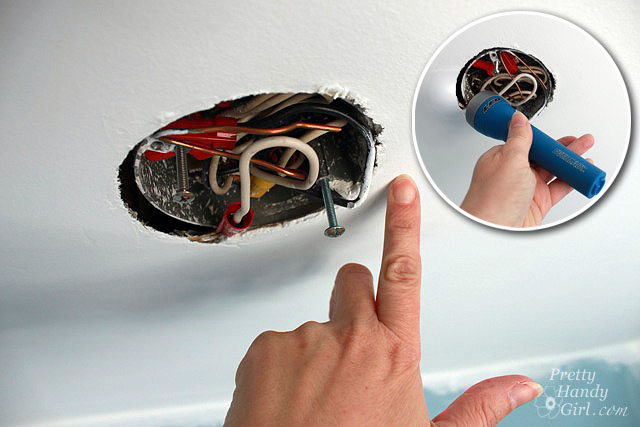 flashlight_look_for_joist