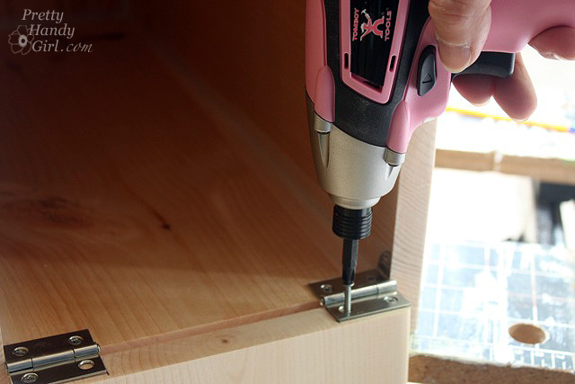 attach_door_hinges