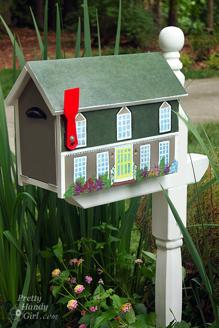 house_shaped_mailbox_vertical