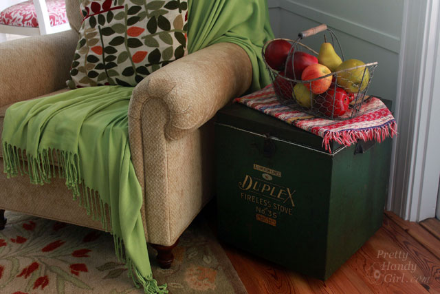 living_room_chair_closeUp