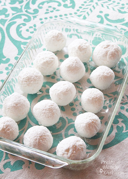 soap_balls_in_glass_dish
