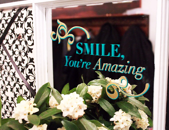smile_quote_on_dark