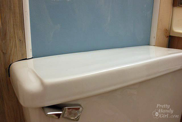 quarter_round_over_toilet
