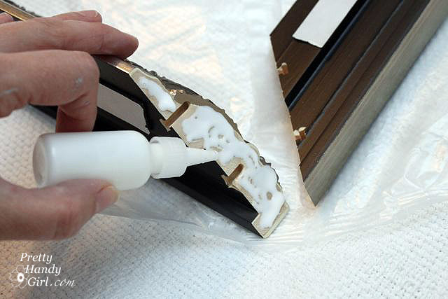 spread_glue_on_joints