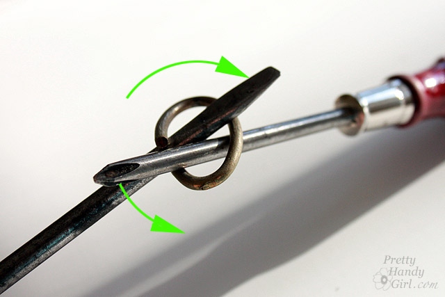 pulling_apart_chain_link
