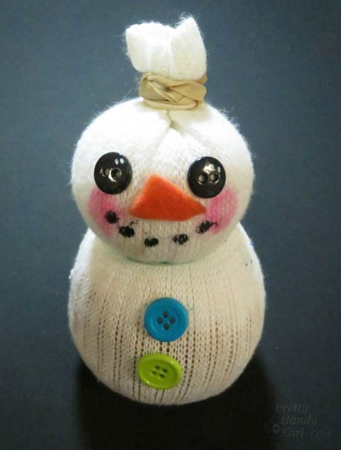 Cute Sock Snowmen | Pretty Handy Girl