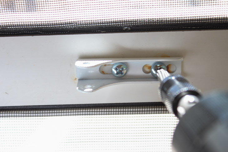 How to Replace a Screen Door Hydraulic Closer | Pretty Handy Girl