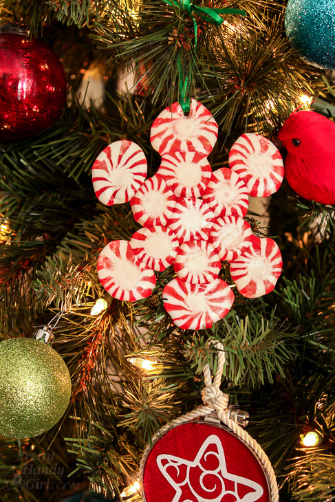 clever diy holiday decor ideas - peppermint snowflakes